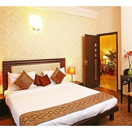 Evergreen 2Bhk Service Apartment Vasant Kunj Fortis Ilbs Nowe Delhi Zewnętrze zdjęcie