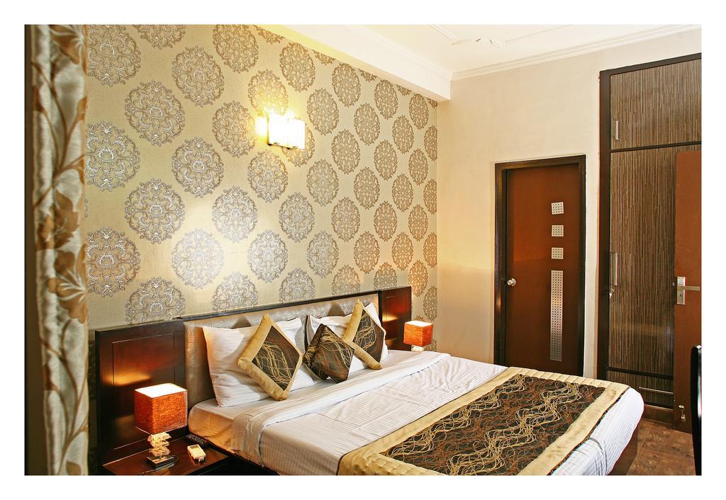 Evergreen 2Bhk Service Apartment Vasant Kunj Fortis Ilbs Nowe Delhi Zewnętrze zdjęcie