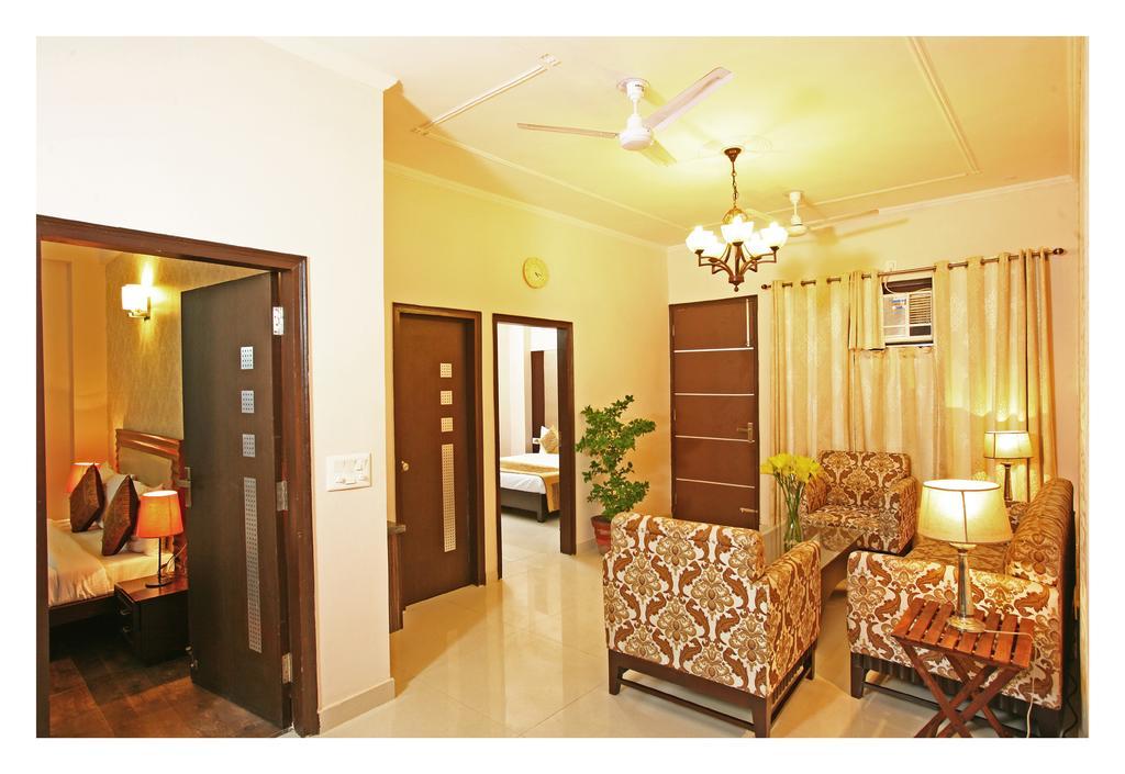 Evergreen 2Bhk Service Apartment Vasant Kunj Fortis Ilbs Nowe Delhi Zewnętrze zdjęcie